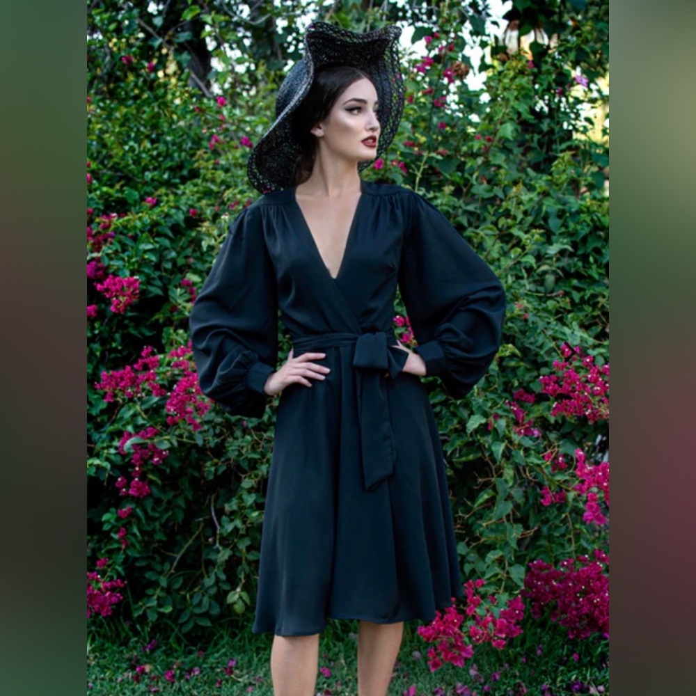 La Femme en Noir XL Faux Wrap Dress in Black